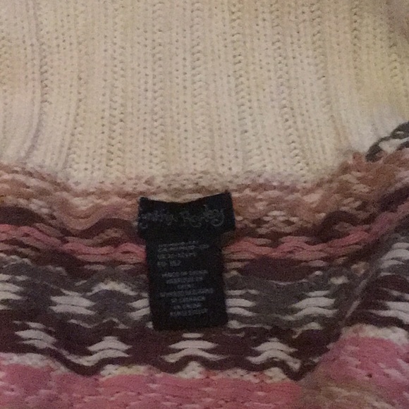 Sweater - Picture 3 of 3
